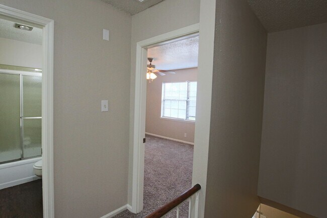 Building Photo - Delmar Dr. 2514/2516