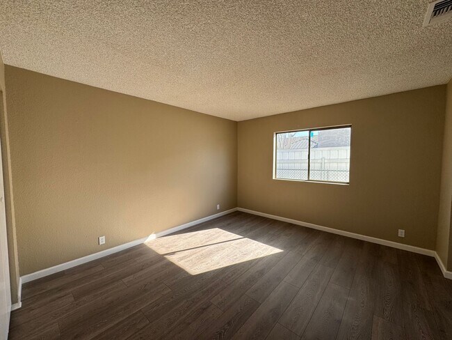 Building Photo - Single Family Home in Bullhead City, AZ!