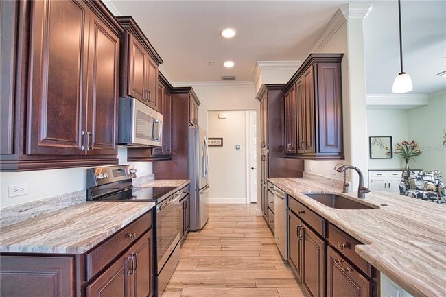 Building Photo - 830 The Esplanade N