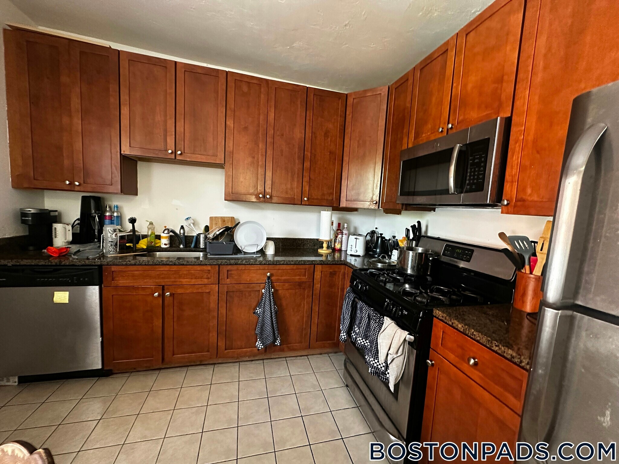 Building Photo - 878 Huntington Ave