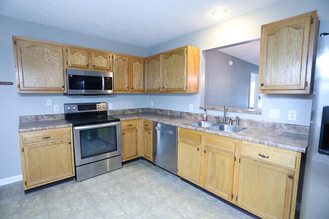 Building Photo - 209 Elkhorn Green Pl