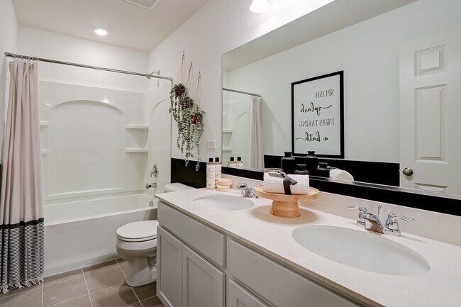 Building Photo - 518 Carter Ave