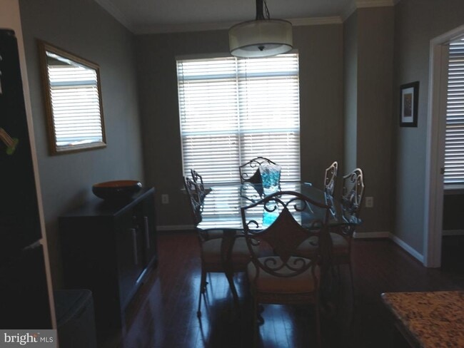 Building Photo - 5627 Lanier Ave