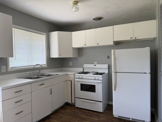 Building Photo - 1409 Metropolitan Dr