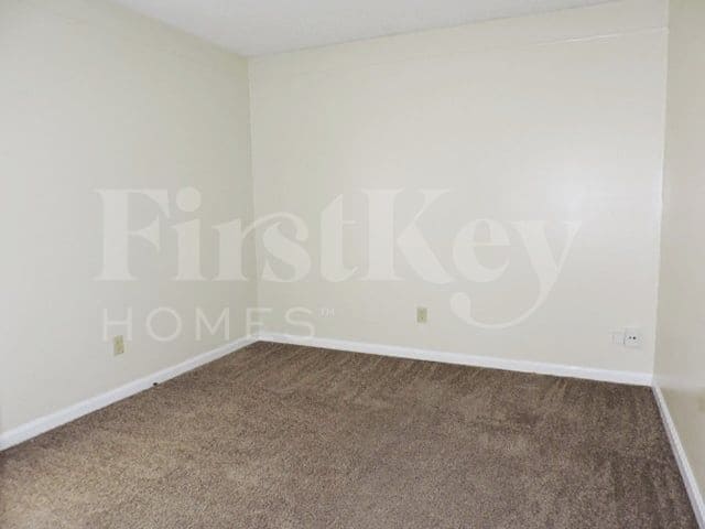 Building Photo - 4571 Blue Willow Rd