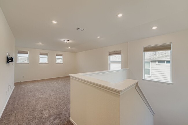 Building Photo - 716 Madalin Rue Ct