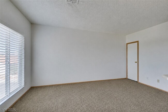 Building Photo - 525 Fir St