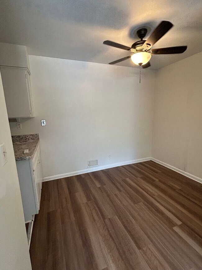 Interior Photo - Brownsboro 16 LLC