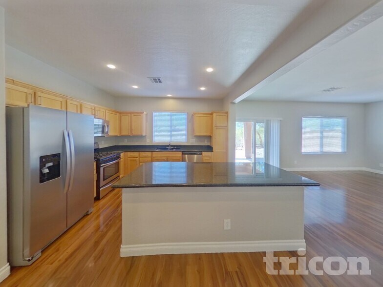 Building Photo - 8081 Celina Hills St