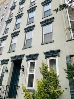 Primary Photo - 1103 Washington St