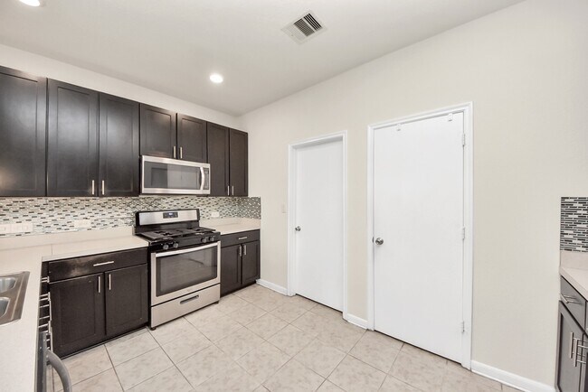 Building Photo - 19403 Tinway Ct