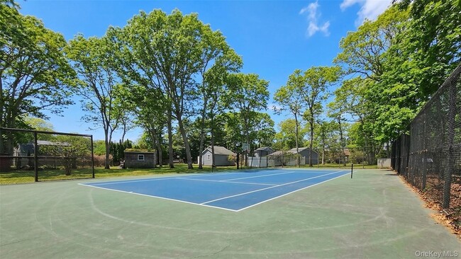 Building Photo - 13 Beach Land Ave