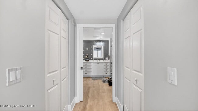 Building Photo - 3 Indian River Ave