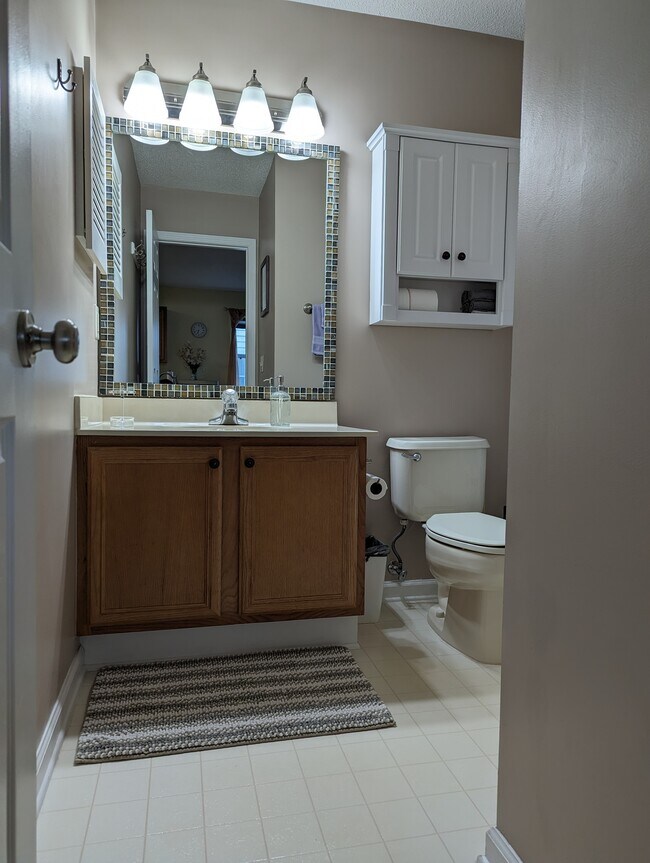Building Photo - 1460 Blue Tree Ct