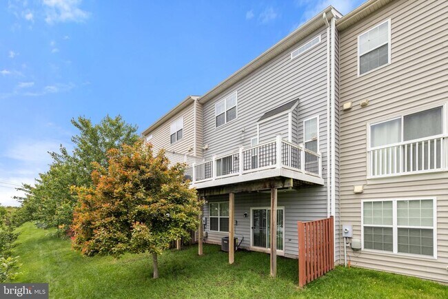 Building Photo - 1774 Moultrie Terrace NE