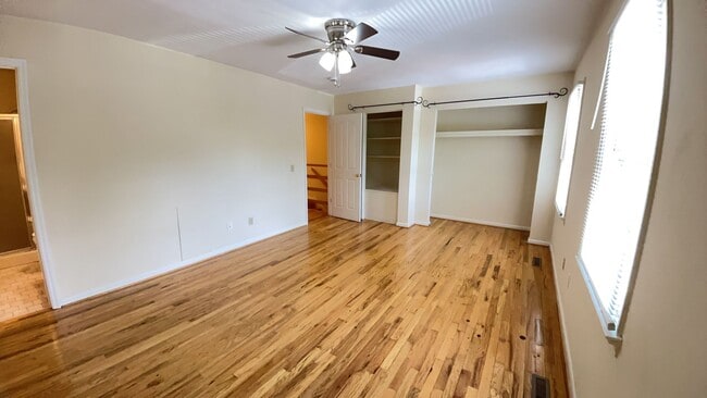 Building Photo - 2502 Ridge Rd