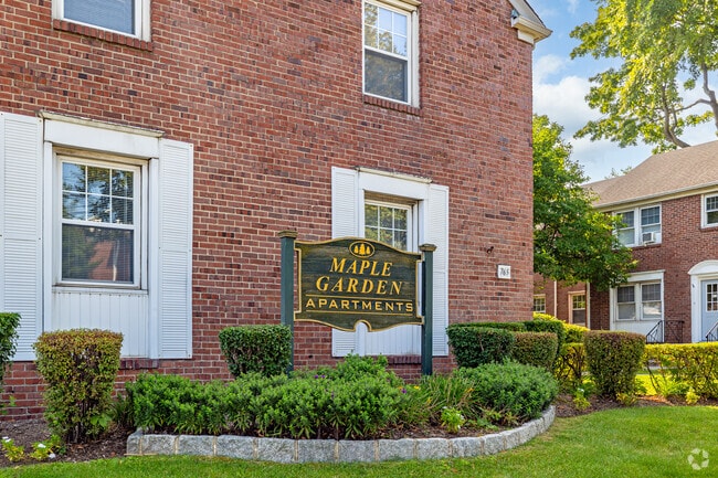 Building Complex sign - Maple Gardens Apartments