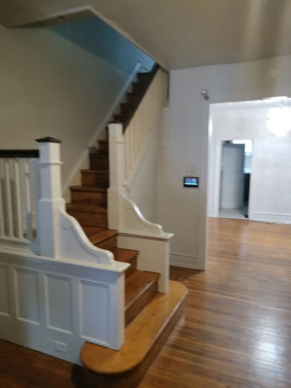 Building Photo - 1129 S 56th St