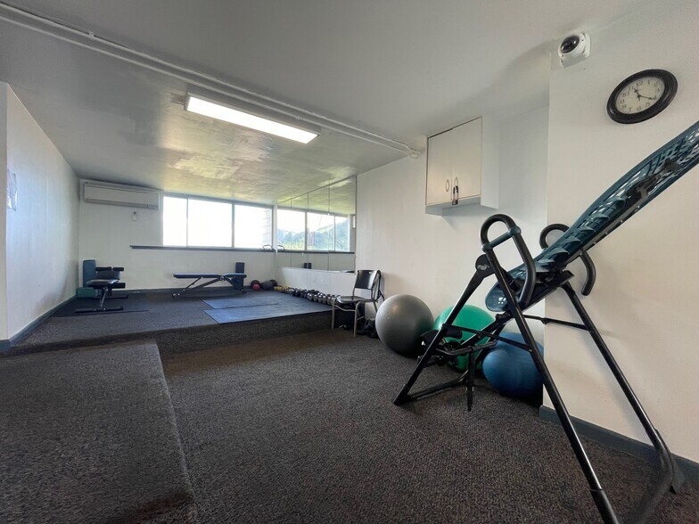 Building Photo - 46-283 Kahuhipa St