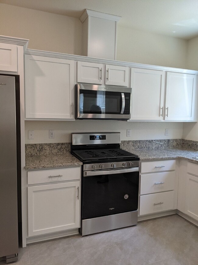 Building Photo - Ready Now! Beautiful Two Story Home in Nor...