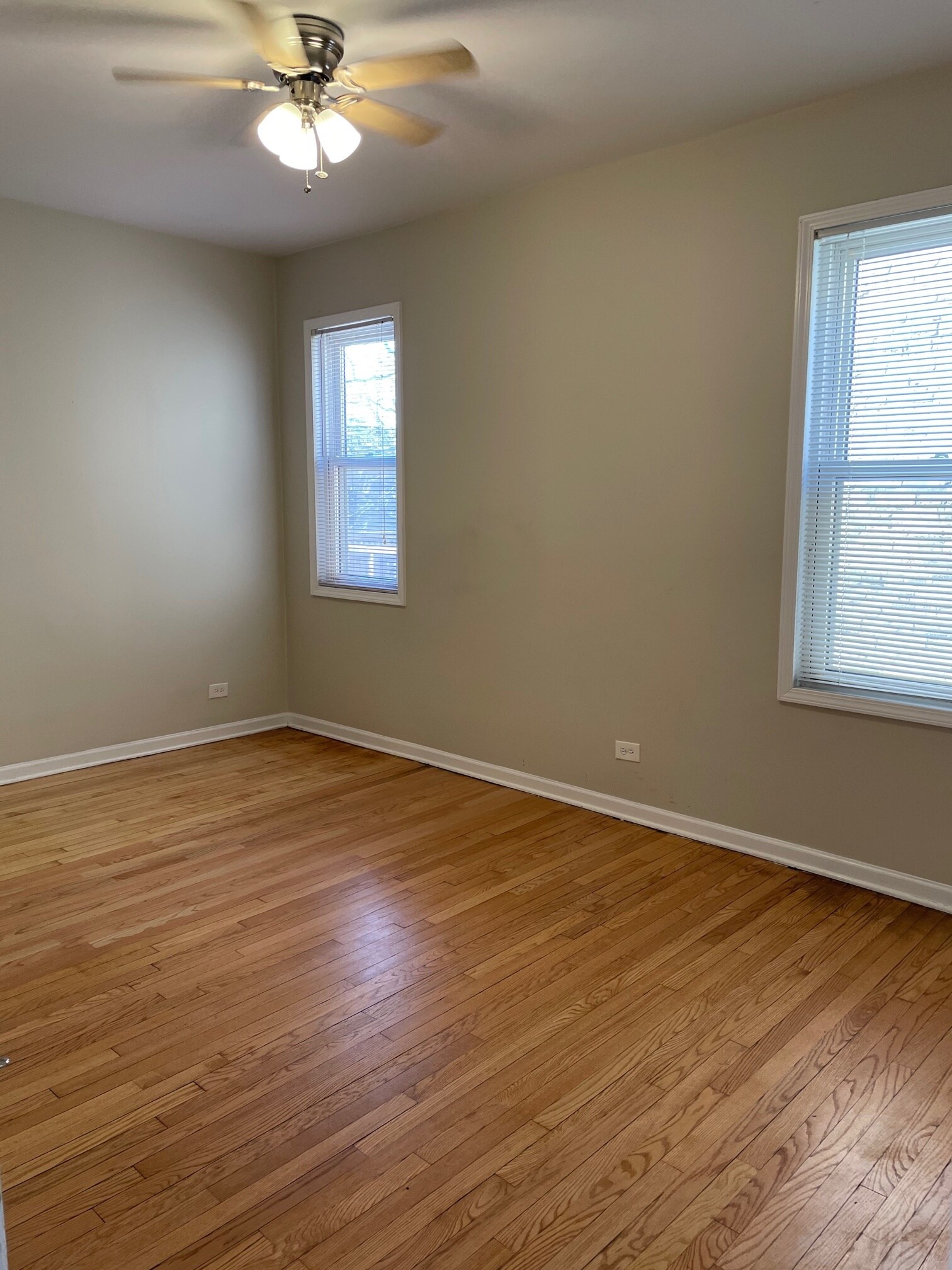 Main Bedroom - 1322 Greenleaf St