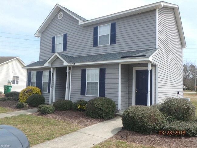 Primary Photo - 2 br, 1.5 bath Townhome - Fox Hollow