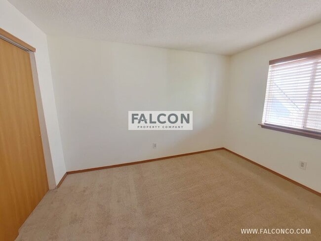 Building Photo - 4935 Ardley Dr