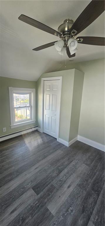 Building Photo - 844 Lonsdale Ave