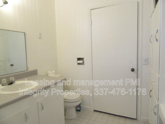 Building Photo - 509 N Cunningham St