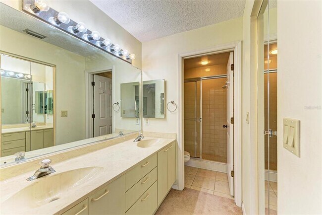 Building Photo - 5612 Ashton Lake Dr