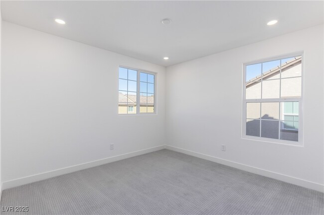 Building Photo - 2611 Aversa St