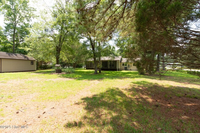 Building Photo - 110 Deerfield Rd