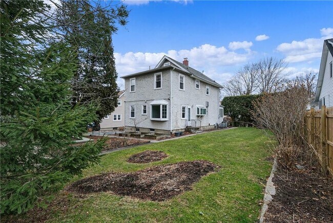 Building Photo - 70 Brambach Ave