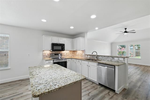 Building Photo - 8828 Chisholm Trail