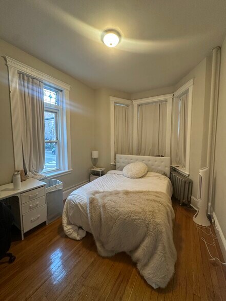 Building Photo - 38 Hemenway St