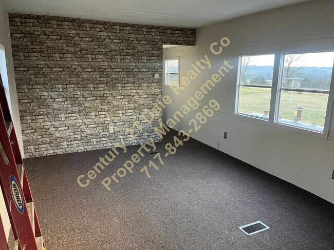 Building Photo - 2 Bedroom 1 Bath home in East Berlin