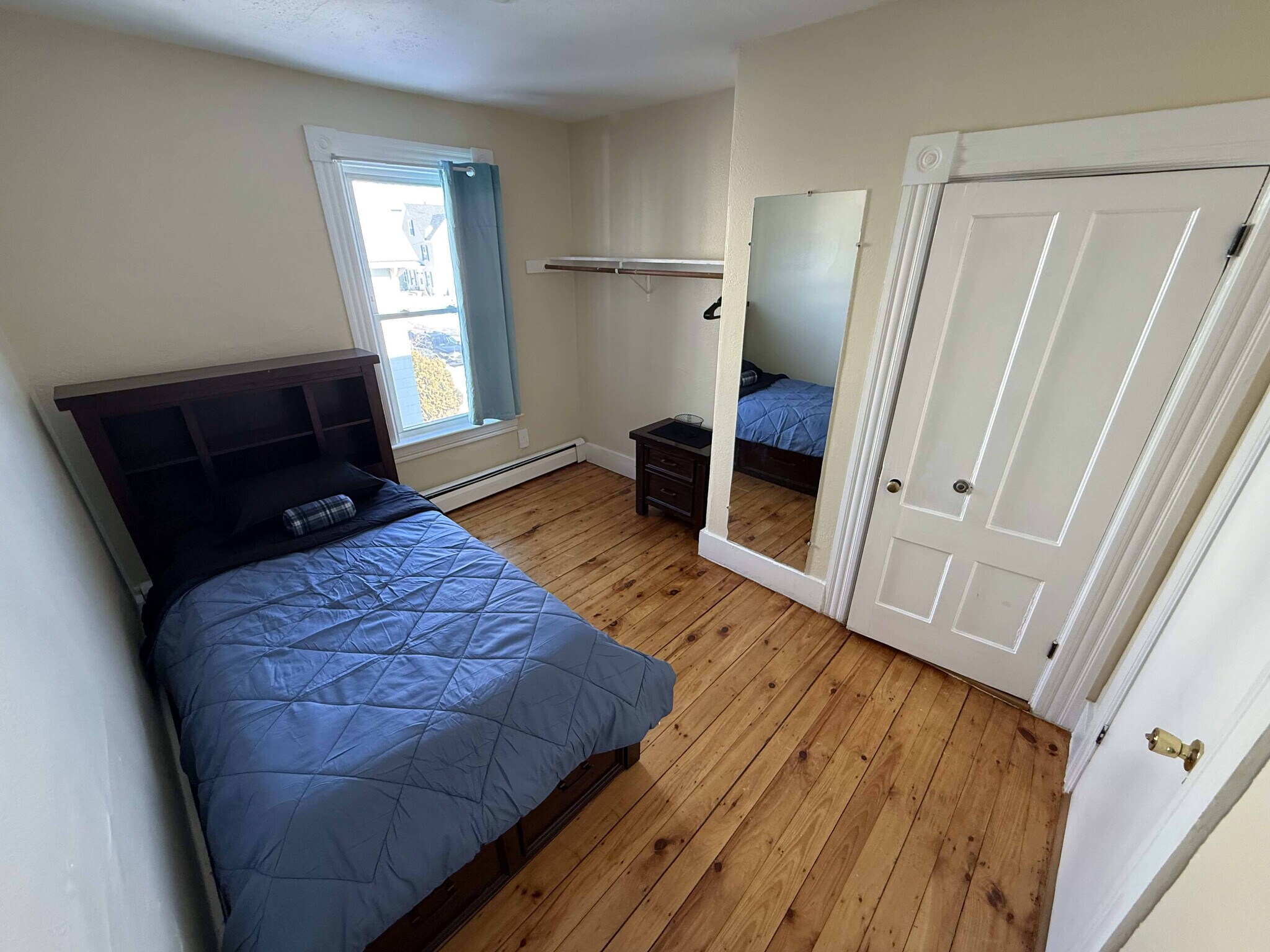 Building Photo - 187 Kelley St