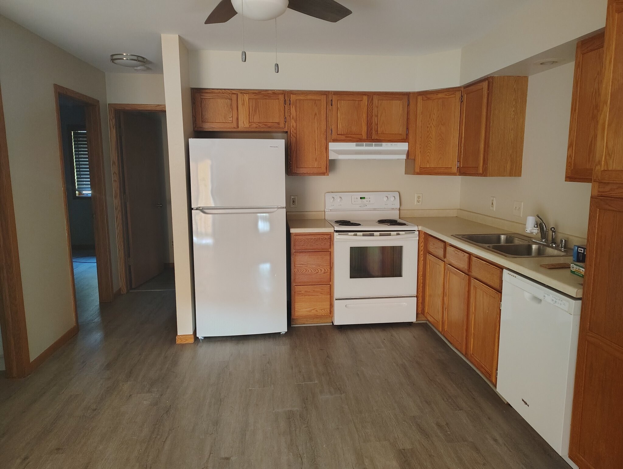Building Photo - 700/701-701 Iroquois Ct