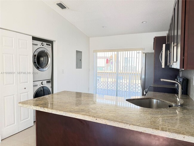 Building Photo - 3375 W 76th St