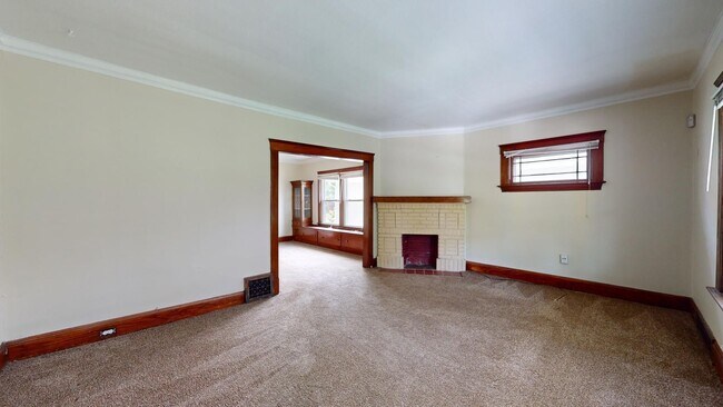 Building Photo - 1285 Cranford Ave