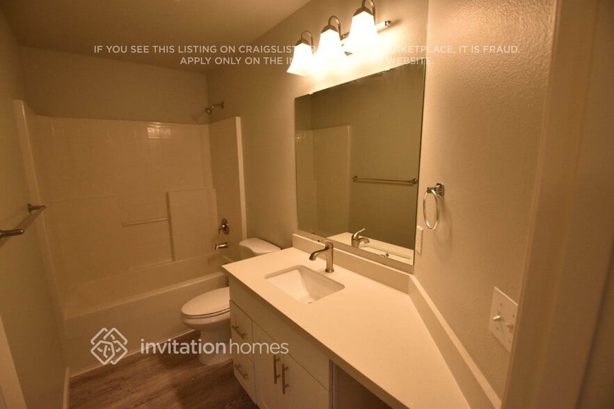 Building Photo - 17931 25th Ave Ct E