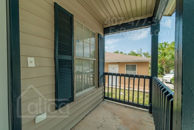 Building Photo - Newly renovated 3-bedroom, 2-bathroom home...