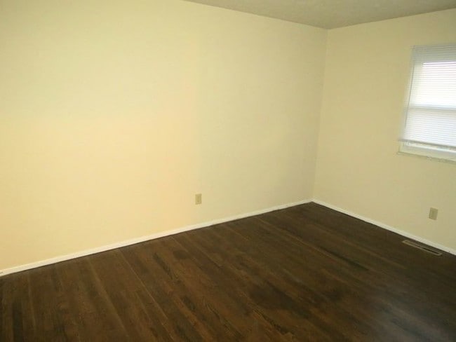 Building Photo - new rental in southern pines