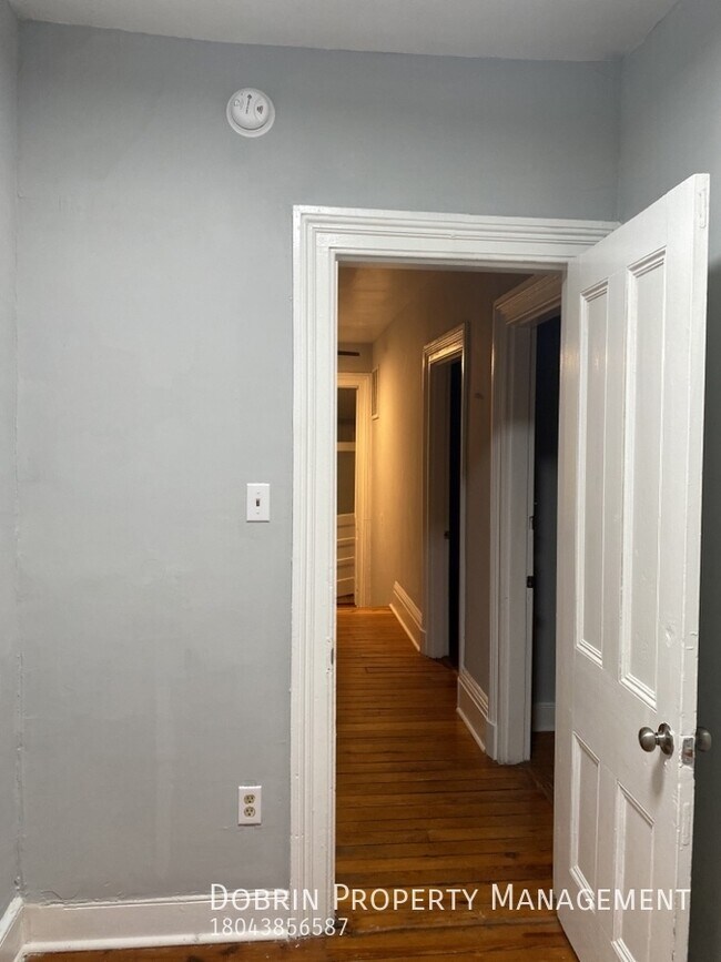 Building Photo - 507 W Marshall St