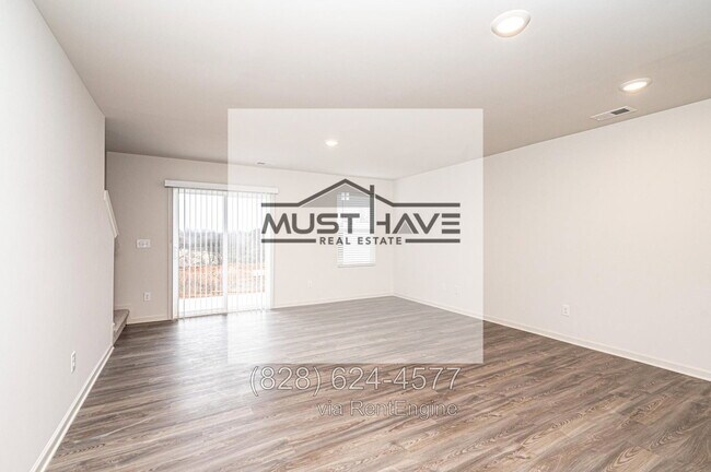 Building Photo - 1942 Tranquility Cir