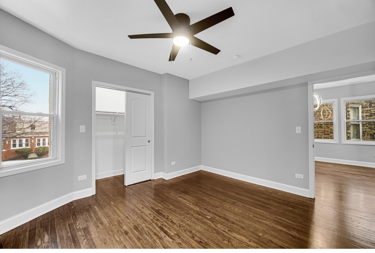 Building Photo - 8332 S May St