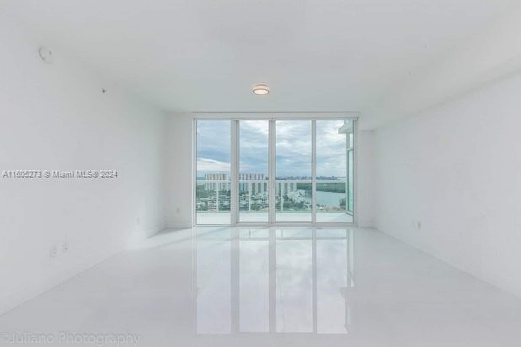 Building Photo - 400 Sunny Isles Blvd