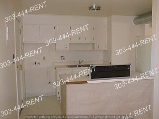 Building Photo - 7960-7966 Patricia Dr