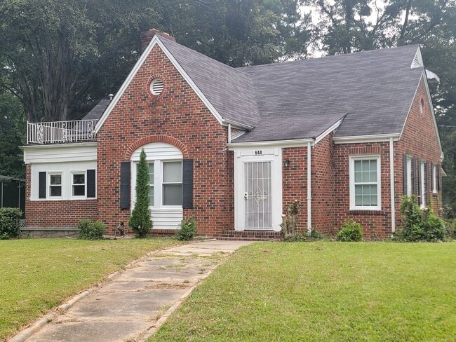 Primary Photo - No Luxury Bells and Whistles But a Nice Clean Historic Home