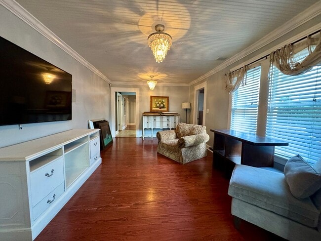 Building Photo - Great 3 Bed 2 Bath Home in Seminole Heights